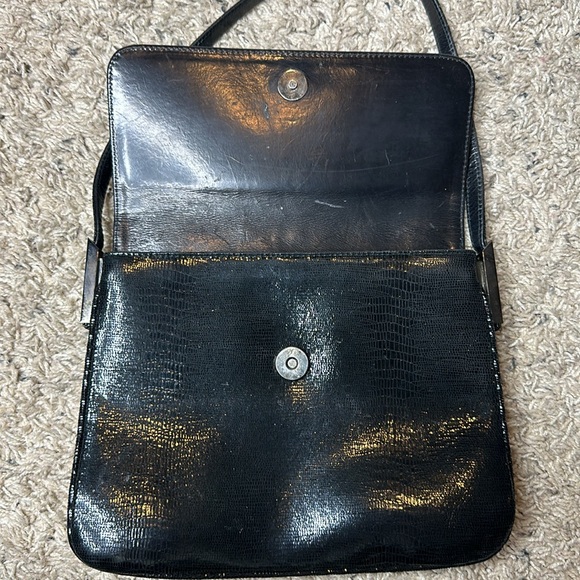 STUART WEITZMAN
Vegan Embossed Leather Shoulder Bag - Picture 6 of 8